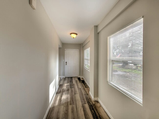 Building Photo - 1202 Windhorst Ridge Dr