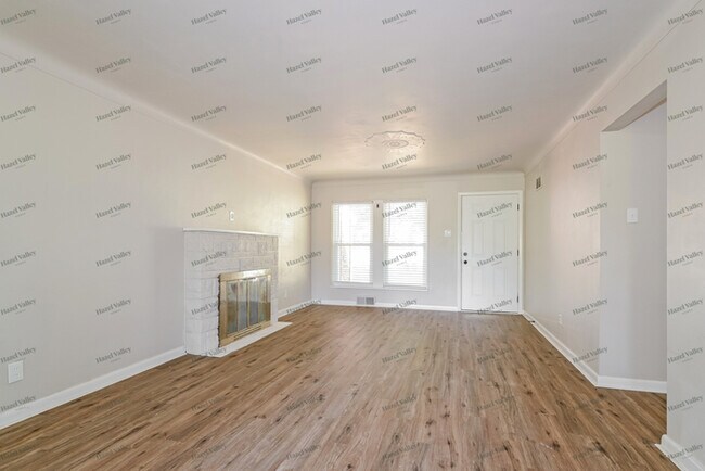 Building Photo - 242 Wooster Dr