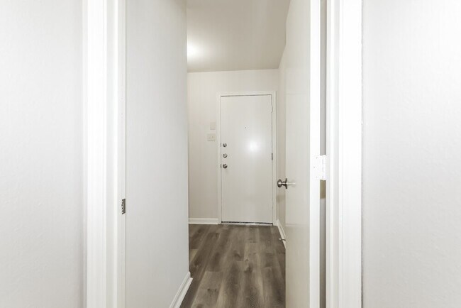 Building Photo - 15111 Western Skies Dr