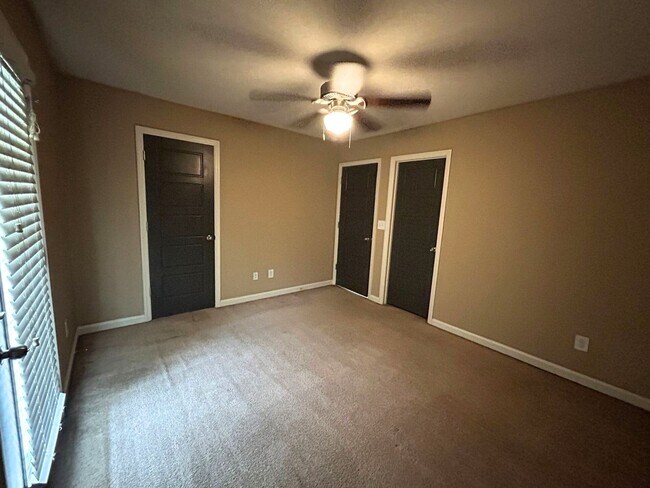 Building Photo - 223 Madison Heights