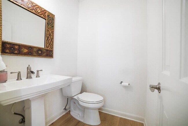 Building Photo - 1702 Crested Butte Dr