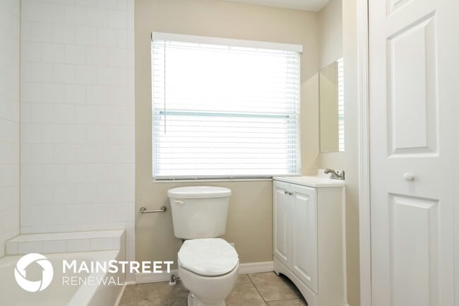 Building Photo - 3409 W Paxton Ave