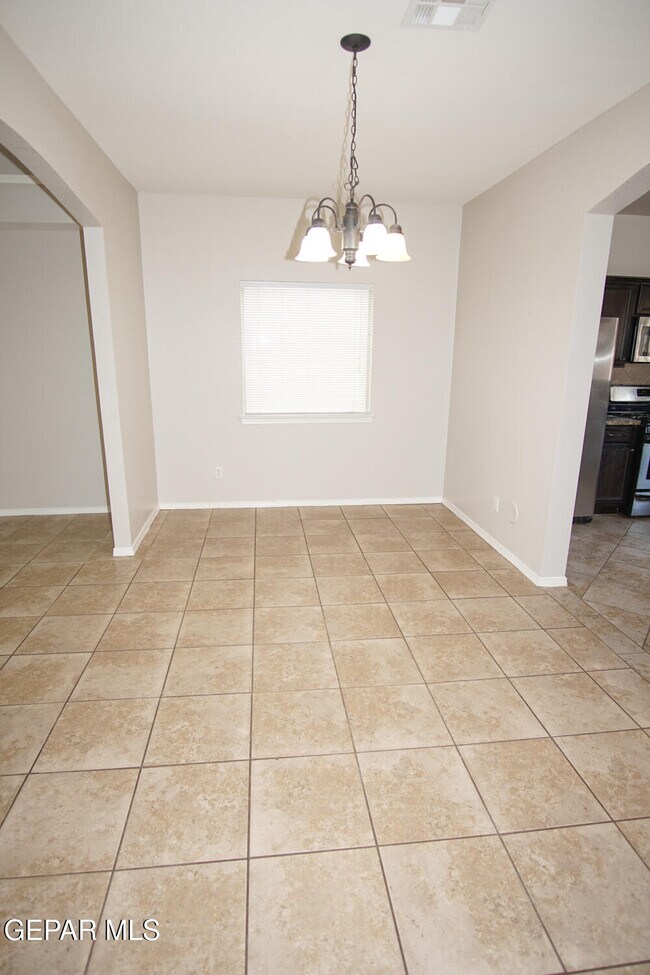 Building Photo - 14206 Otter Point Ct