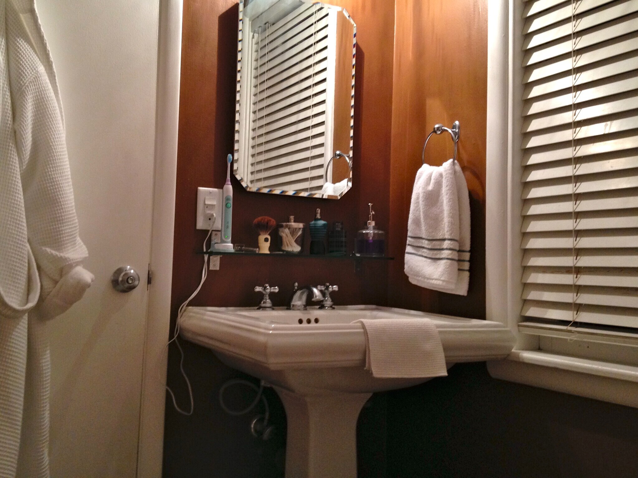 Building Photo - 431 3rd St