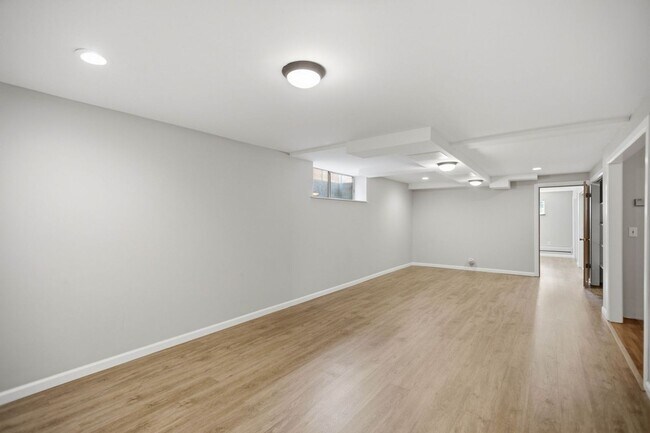 Building Photo - Spacious 4 Bed 2.5 Bath Home with Panoramic Views in Magnolia