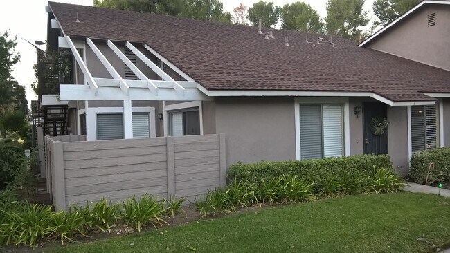Building Photo - 1756 N Cedar Glen Dr