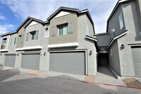Building Photo - 544 Teovani St