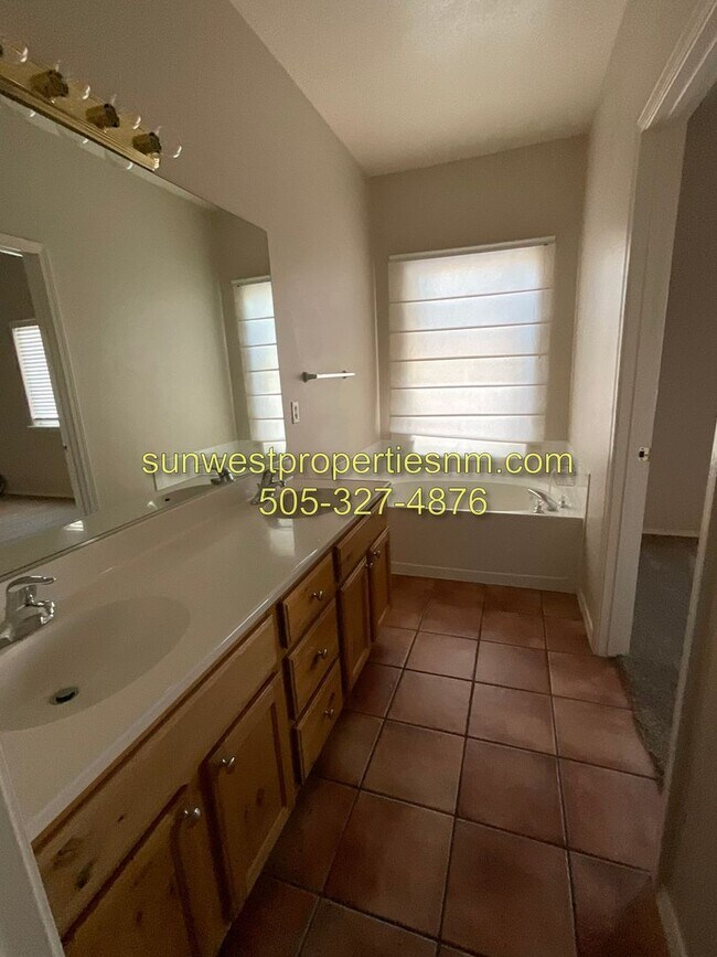 Building Photo - 3 Bedroom, 2 Bath, 2 Car Garage House with...