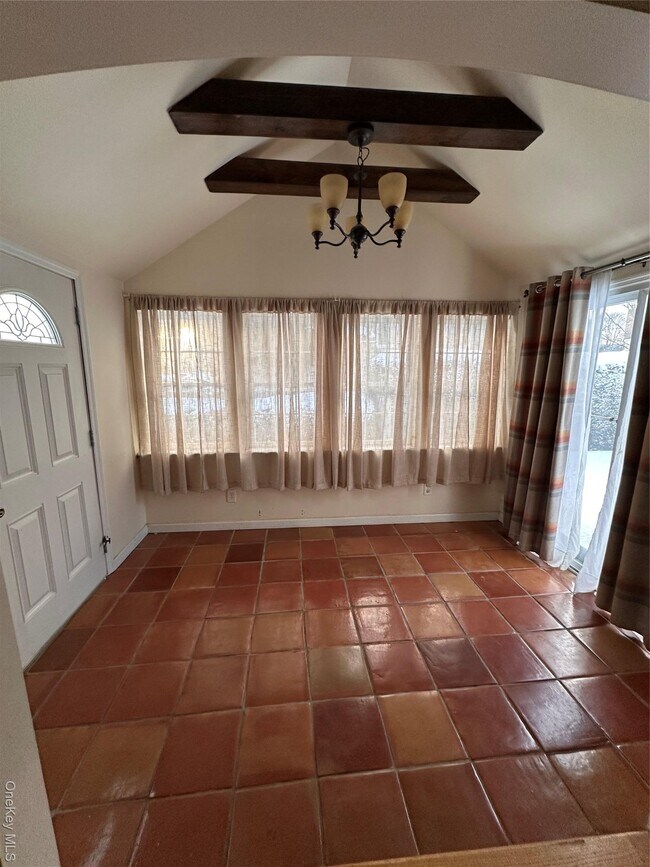 Building Photo - 91 7th St