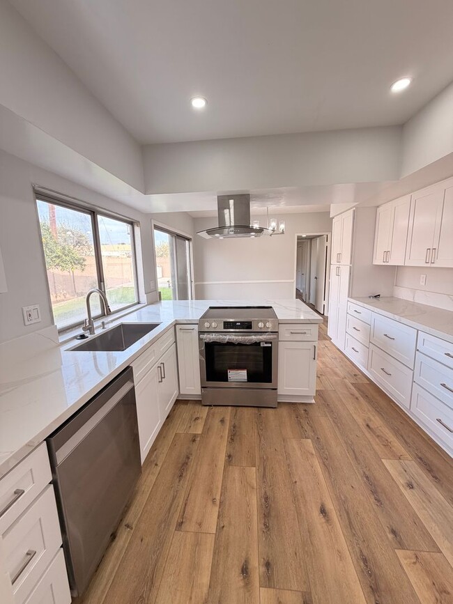 Building Photo - Beautifully Remodeled 4 Bedroom Cypress Ho...