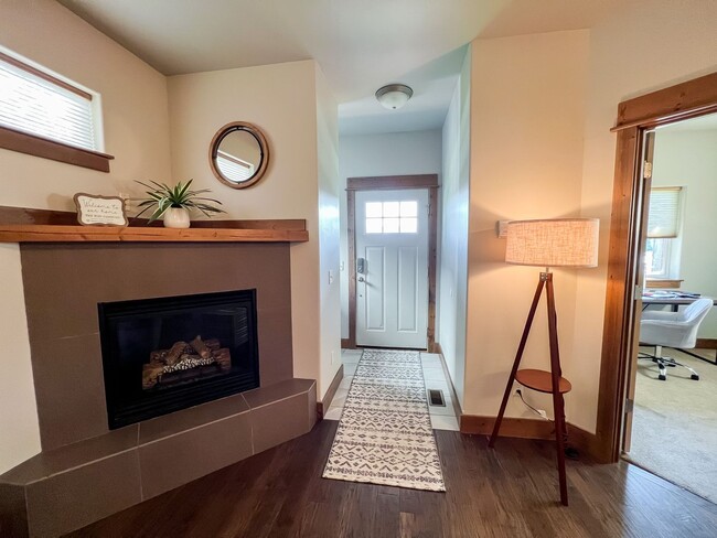 Building Photo - Charming Downtown Retreat: A Unique Blend ...