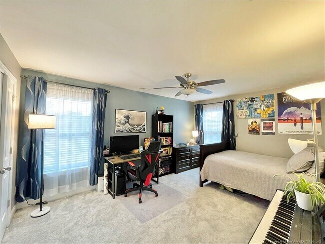 Building Photo - 82 Revolutionary Rd