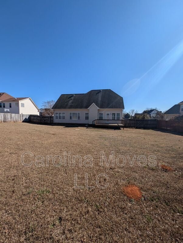 Building Photo - 33 Meadow Springs Ln