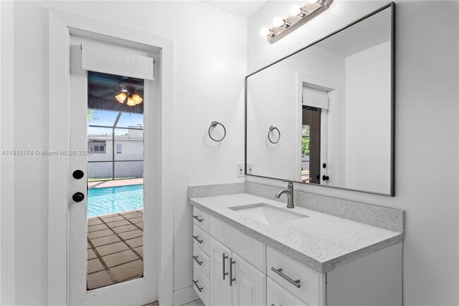 Building Photo - 10605 SW 112th St