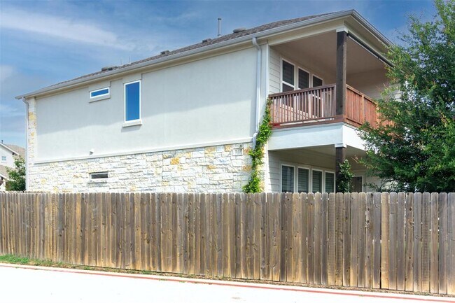 Building Photo - 4651 Katherine Dr