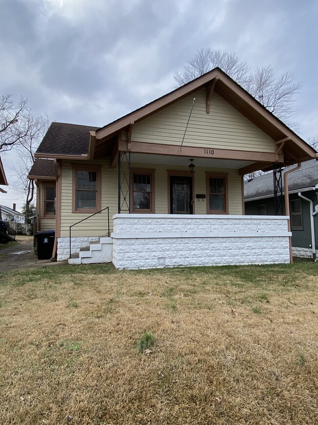 In process of renovating, will be ready in about 2 weeks - 1110 Barret Ave