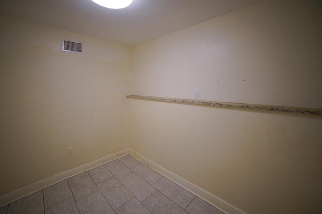 Building Photo - 3384 Barrow Hill Trail