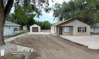 Building Photo - 1135 25th Ln