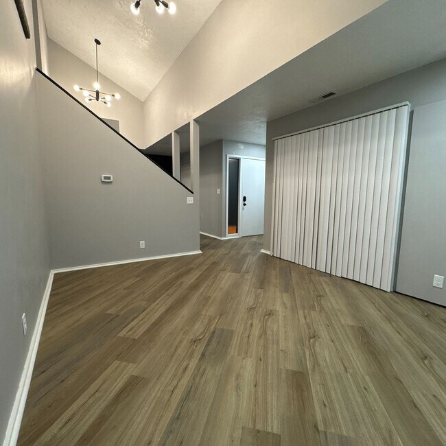 Building Photo - Luxurious 2-Bedroom Apartments with Modern...