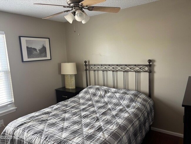 Building Photo - 156 Rodman Dr