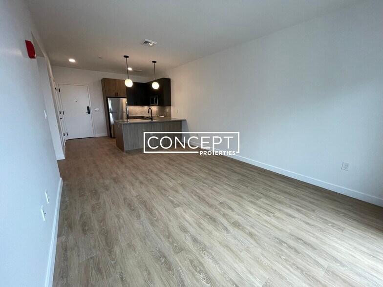 Building Photo - 199 Gardner St