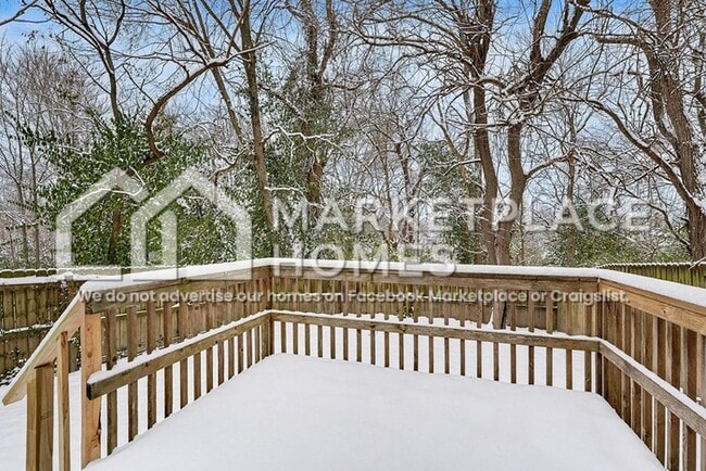 Building Photo - 311 Plum St