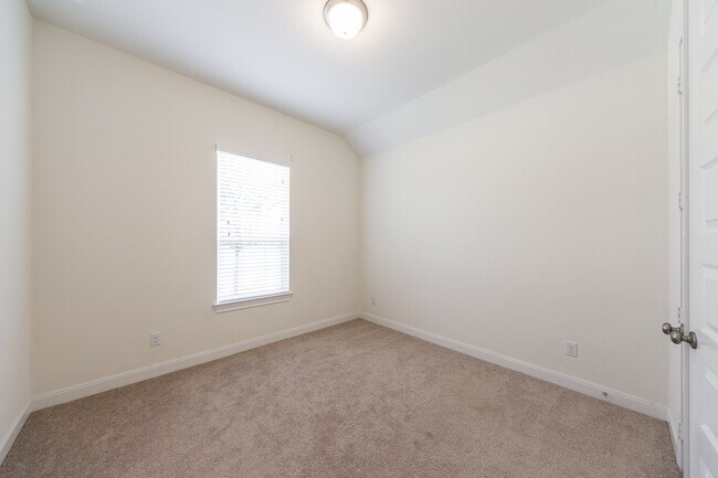Building Photo - 27026 Soapstone Terrace Ln