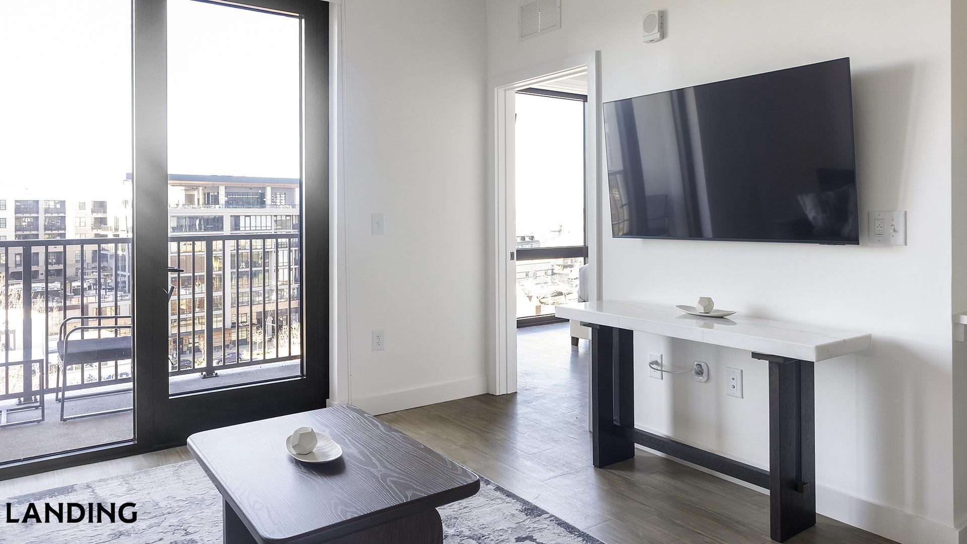 Building Photo - 1007 S Mint St