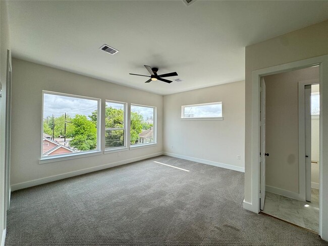 Building Photo - 1307 71st St