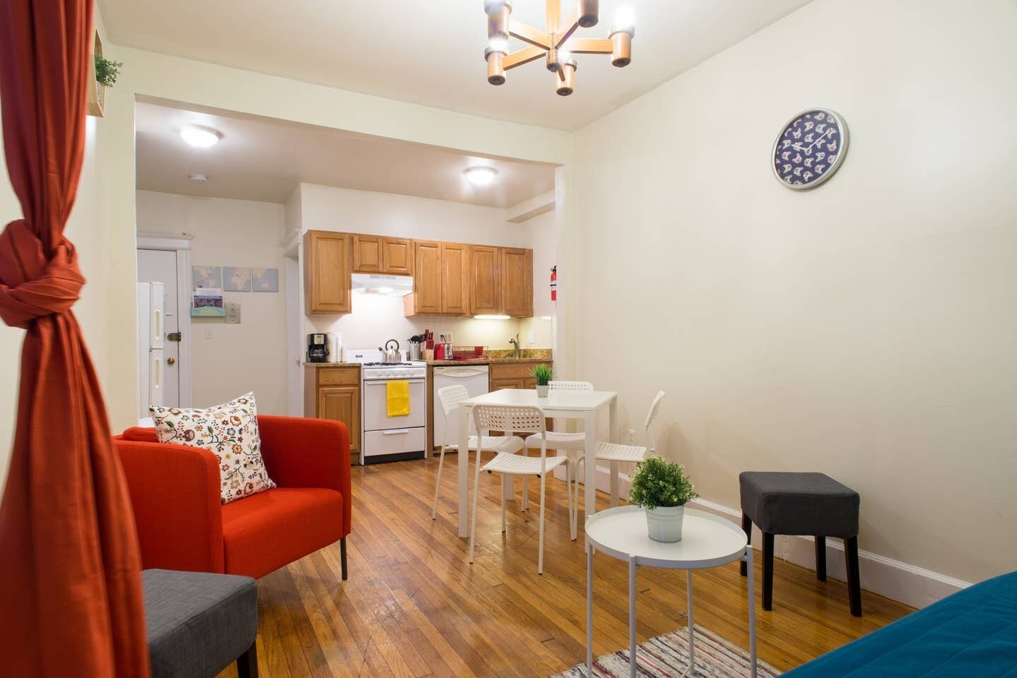 Building Photo - 48 Queensberry St