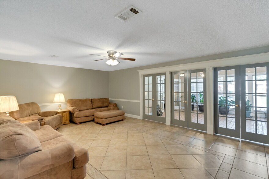 Building Photo - 59267 N Pearl Dr