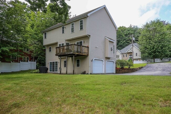 Building Photo - 142 Olean St