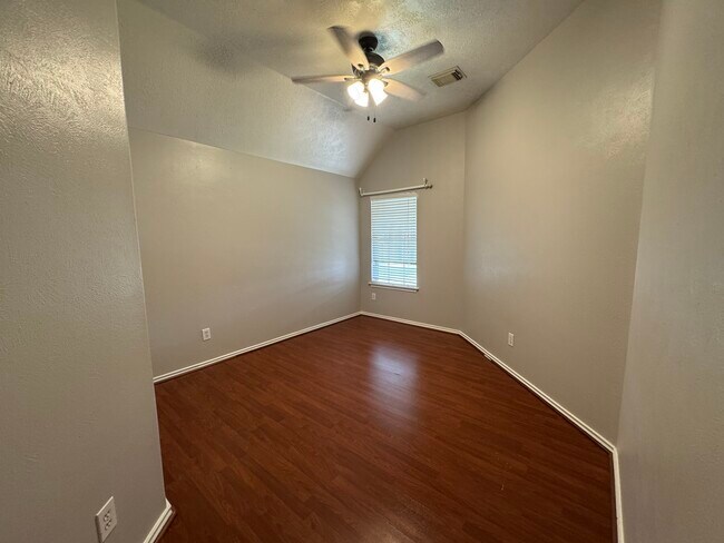 Building Photo - 15314 Carsen Bend Dr