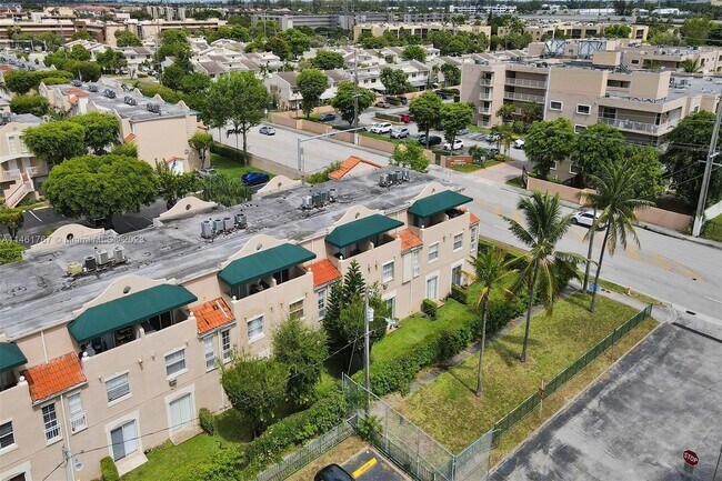Building Photo - 675 NW 85th Ct