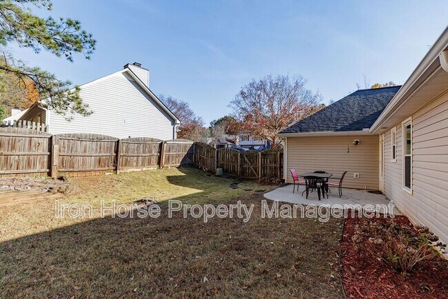 Building Photo - 160 Cedar Rock Trace