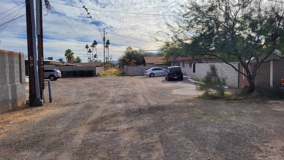 Parking Area - 18023 N 40th Pl