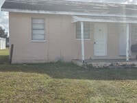 Building Photo - 406 SW 2nd St