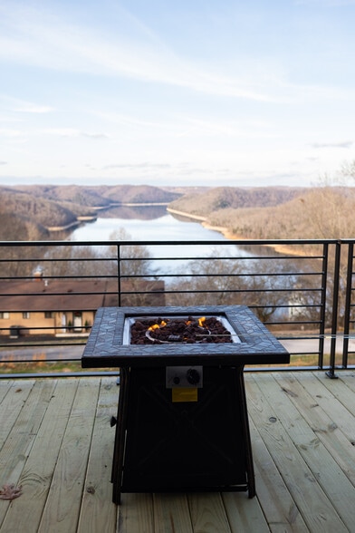 Building Photo - 161 Emalyn Ct