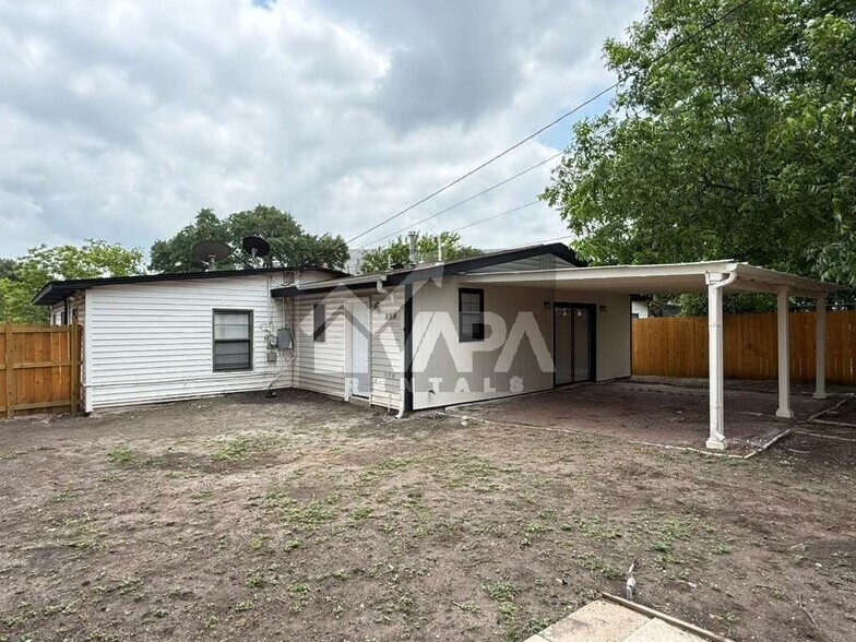 Building Photo - 407 Creath Pl