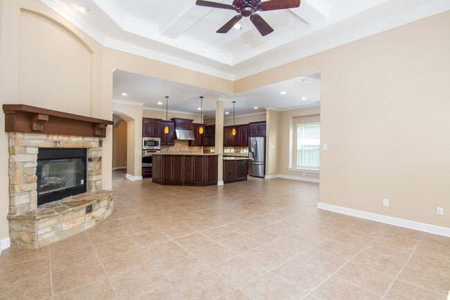 Building Photo - 34 Canoe Bend Ct