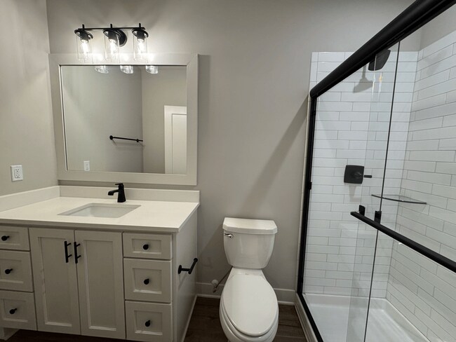 Building Photo - 1613 SW Hedgewood Ln