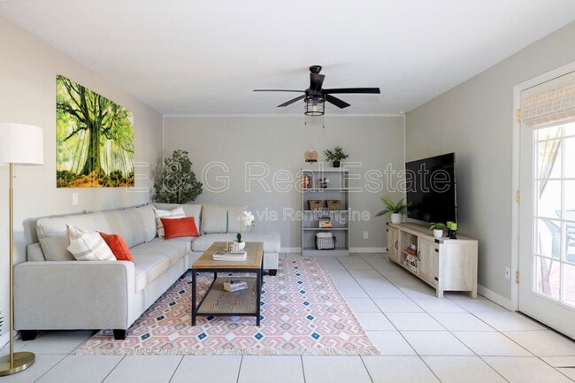 Building Photo - 3011 S Country Club Way