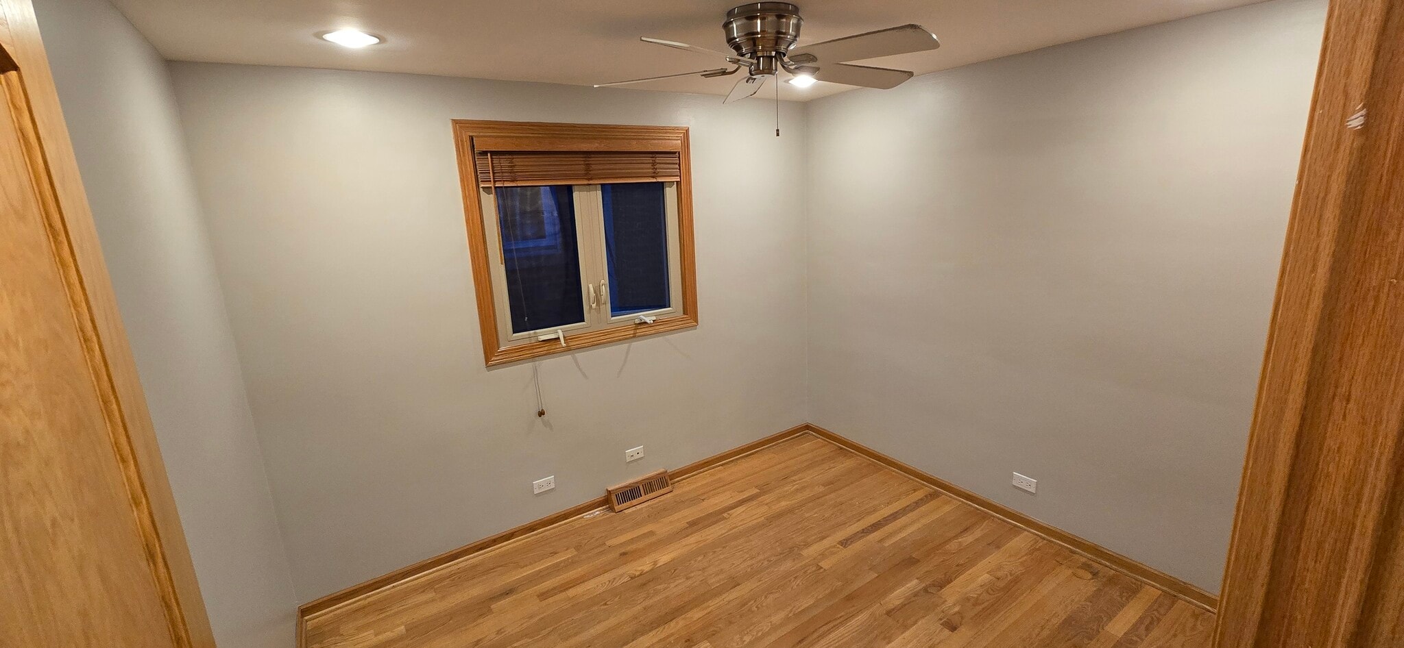 Building Photo - 5155 S Mobile Ave