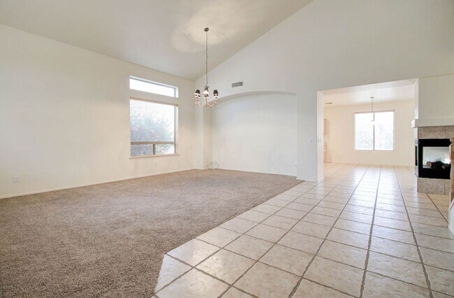 Building Photo - 2026 E County Down Dr