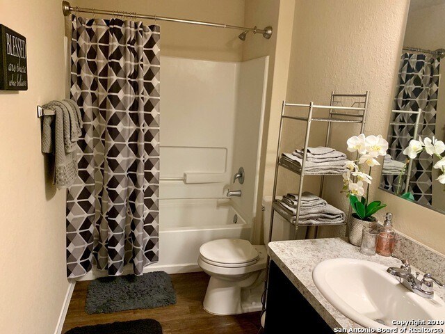 Building Photo - 5102 Everett Loop