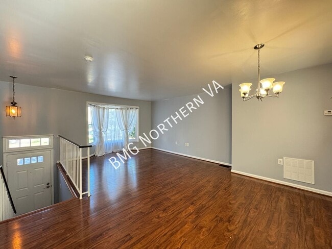 Building Photo - 7343 Rokeby Dr