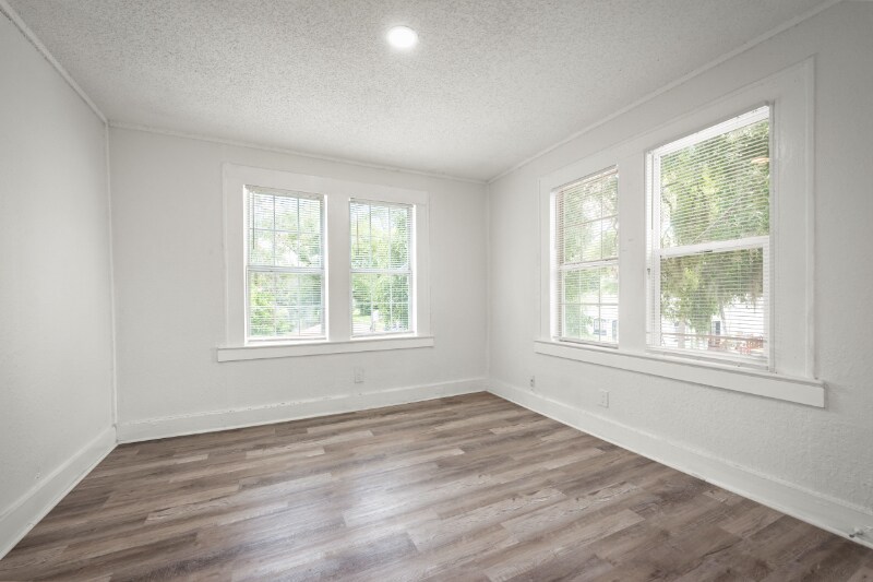Building Photo - 3524 Boulevard