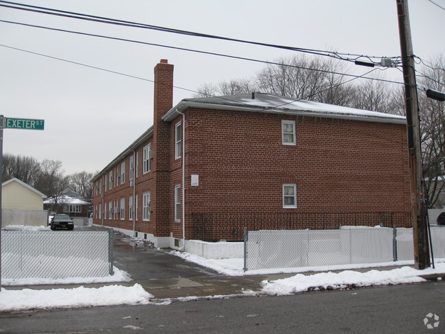 Building Photo - 170 Exeter St