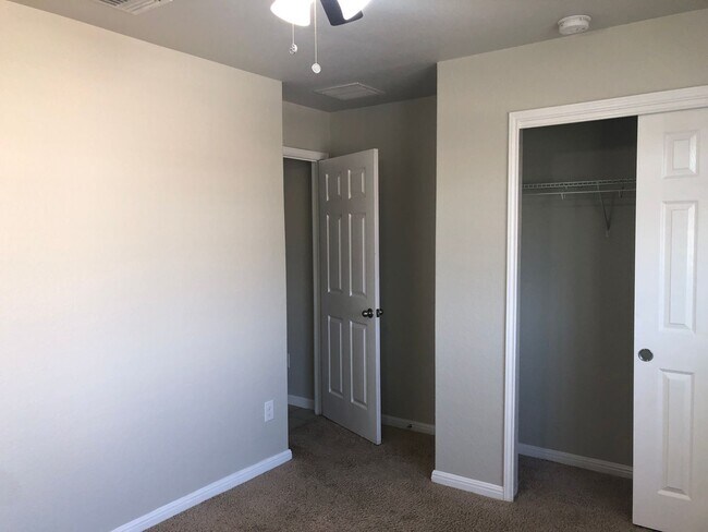 Building Photo - Beautiful 3/2 Single Story Home in New Bra...
