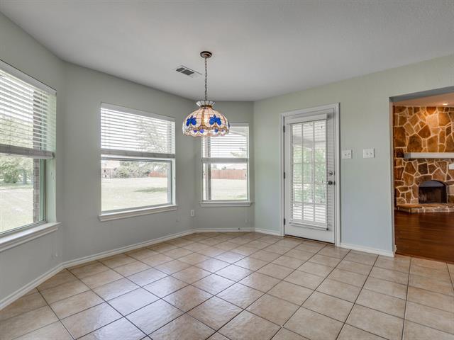 Building Photo - 7721 Willow Ridge Dr